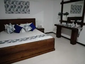 Nuwara Eliya : 6BR Fully furnished Luxury bungalow for Sale