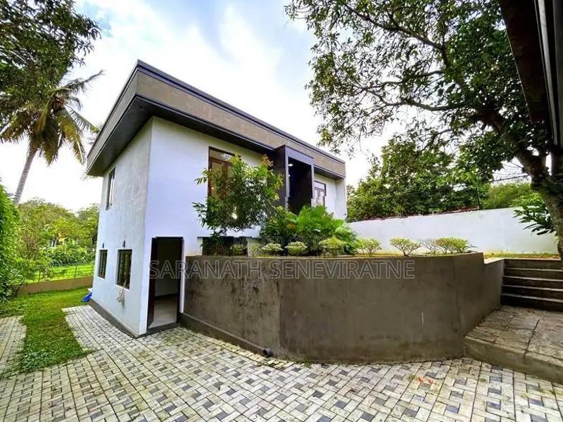 Brand New Architect-Designed House Piliyandala Dampe road
