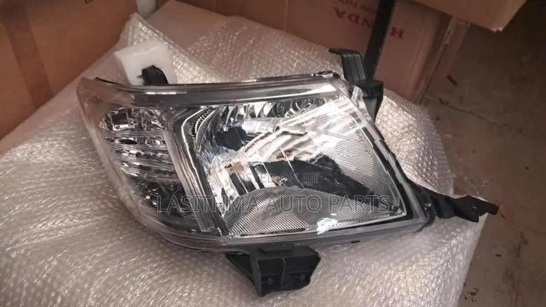 Hilux Champ Head Lamp