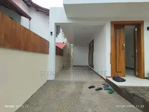 Modern House for Sale in Thalawathugoda
