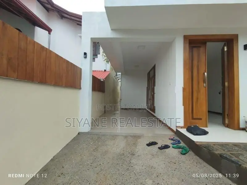 Modern House for Sale in Thalawathugoda