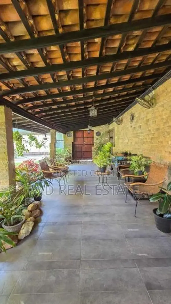 Nugegoda Wijerama 21 Perch 7000sqft Luxury House For Sale