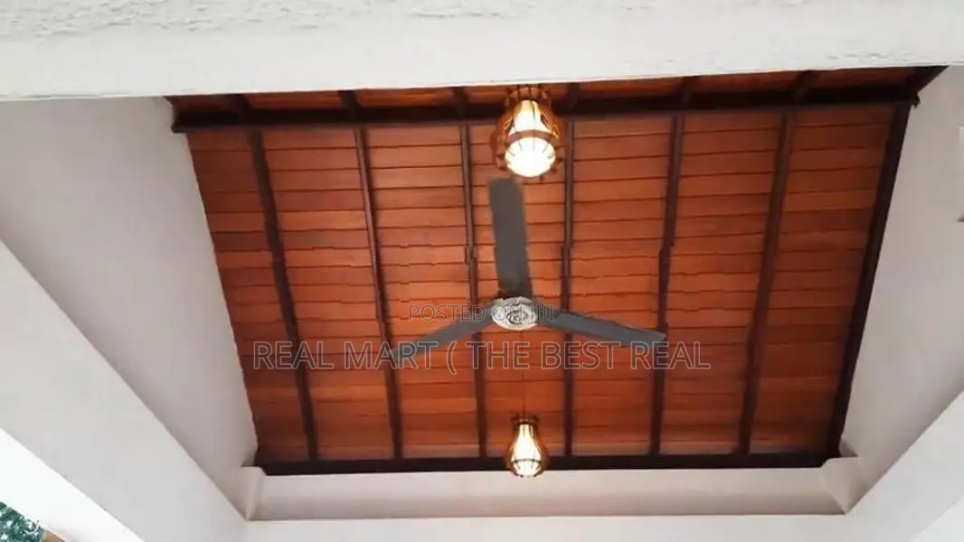 Mount Lavinia : 10BR Colonial Bungalow With Luxury House for Sale