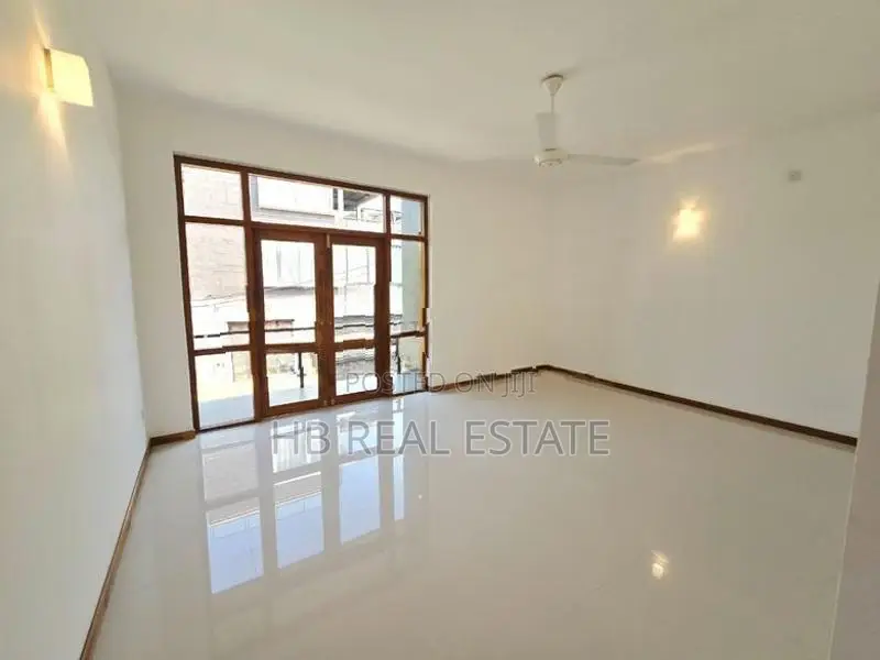 Newly Build Luxury Three Storey House for Sale Pelawatta