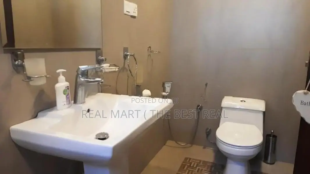 Mount Lavinia : 10BR Colonial Bungalow With Luxury House for Sale