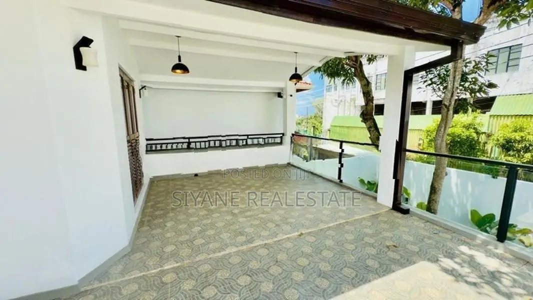 Modern House for Sale in Thalawathugoda