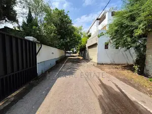 12.8 Perches Residential Property For Sale Kotte