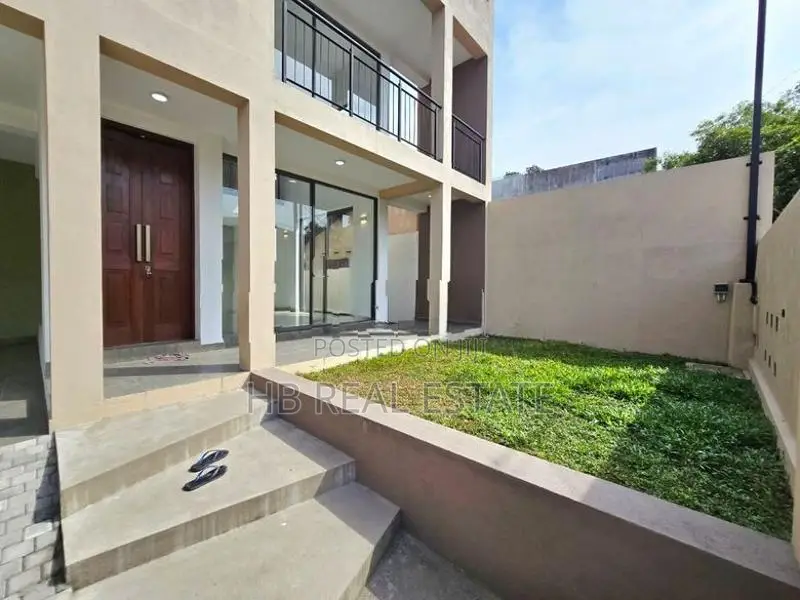 Super Luxury Two Storey House for Sale Kesbewa