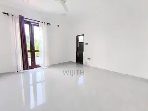 3 Storey House for Sale in Pelawaththa Pothuthwarawa Road