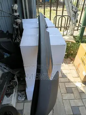 Toyota KDH Middle Spoiler