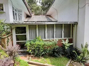 Architecturally Designed Bungalow in Aniwatte, Kandy