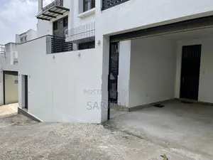 Two Storied Brand New House In Pannipitiya