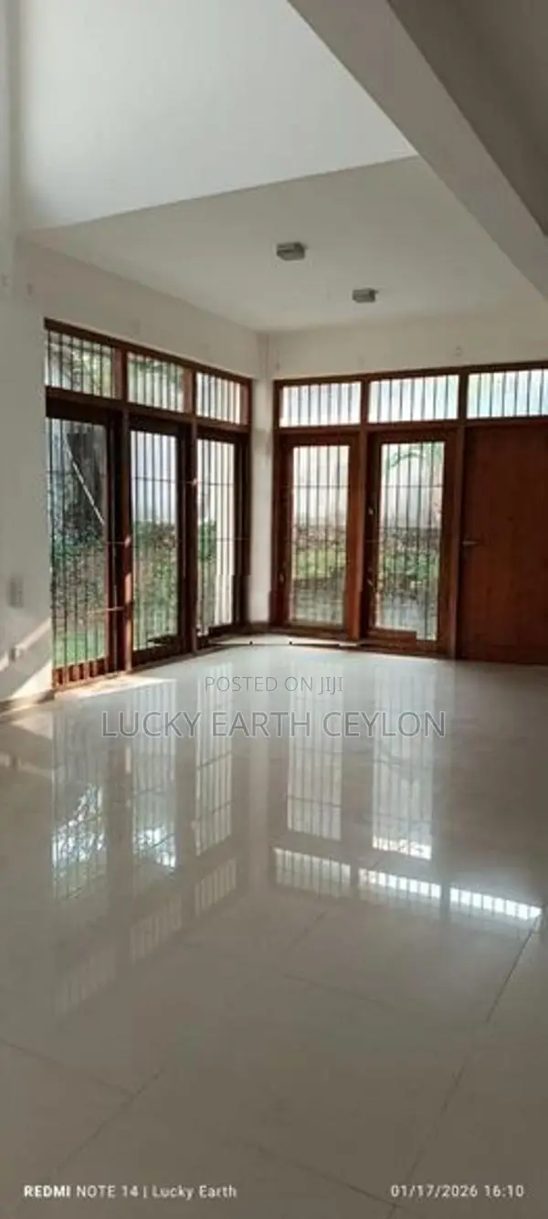 Battarmulla 2 Storey Unfurnished House for Sale (NZMS3047)