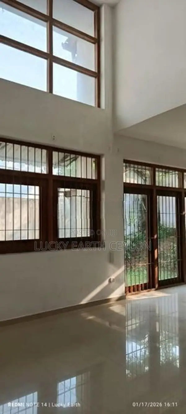 Battarmulla 2 Storey Unfurnished House for Sale (NZMS3047)
