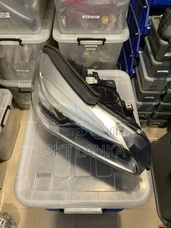 BMW 2 Series 218i Gran Tourer 2017 Xenon headlight complete