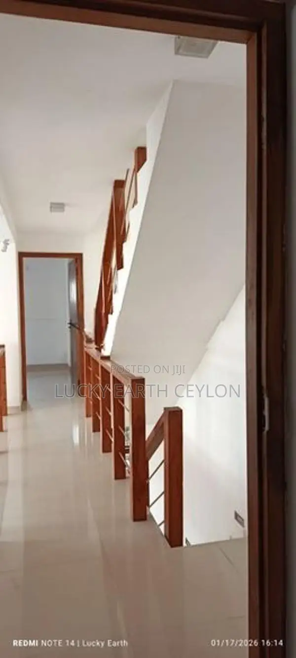 Battarmulla 2 Storey Unfurnished House for Sale (NZMS3047)