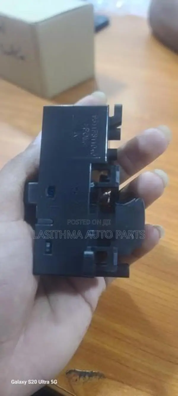Vezel Door Switch