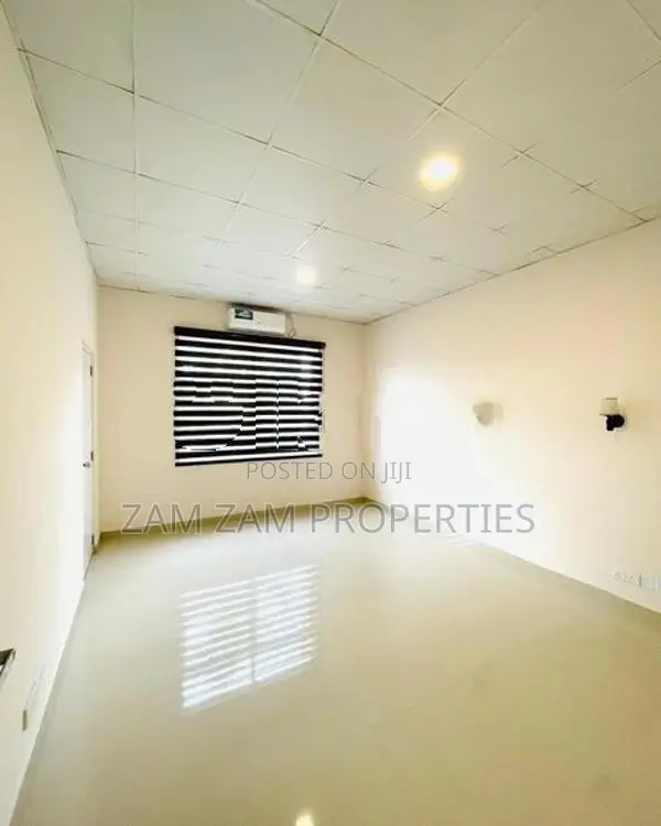Modern House for Sale in Kawdana Broadway Dehiwala