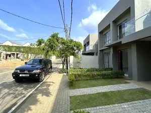 Villa House for sale in Canterbury Golf Villas