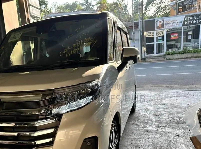 Toyota Roomy Door Visors