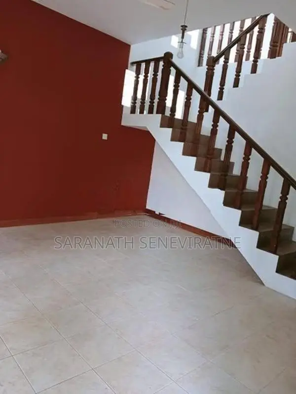 House In Nugegoda With Condominium Deeds - Twin 3 Bed Each