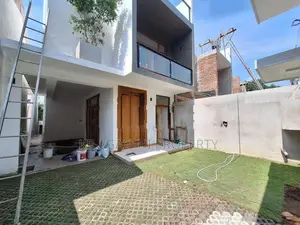 Luxury House for Sale in Pelawatta