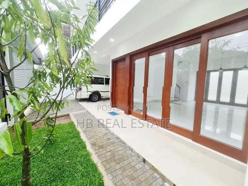 Newly Build Luxury Three Storey House for Sale - Kottawa