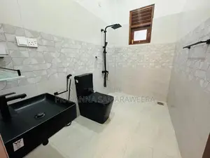 සුවිසල් අති සුඛෝපභෝගී අලංකාර දෙමහල් නිවස විකිණීමට piliyandala