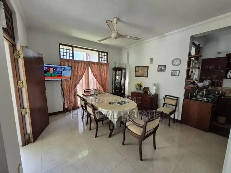 Almost Brand New Two Storey House for Sale Battaramulla