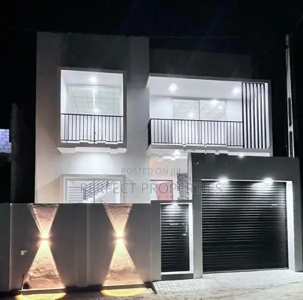Brand New Box Type House for Sale / Kandana 899m to Main Road