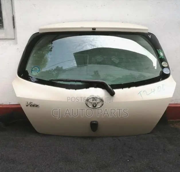 Toyota Vitz KSP90 Dicky Door