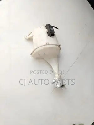 Toyota Vitz SCP10 Wiper Washer Tank