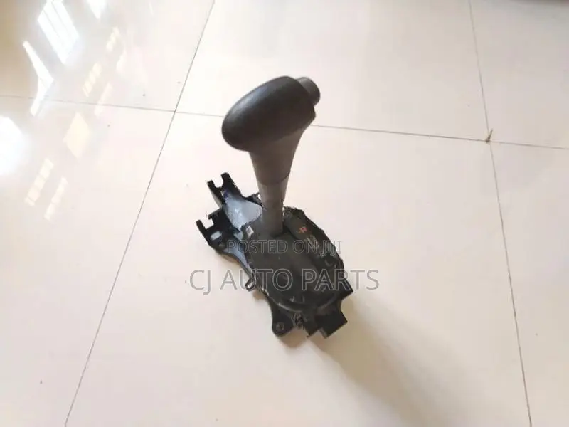 Toyota Vitz SCP10 Gear Lever Automatic