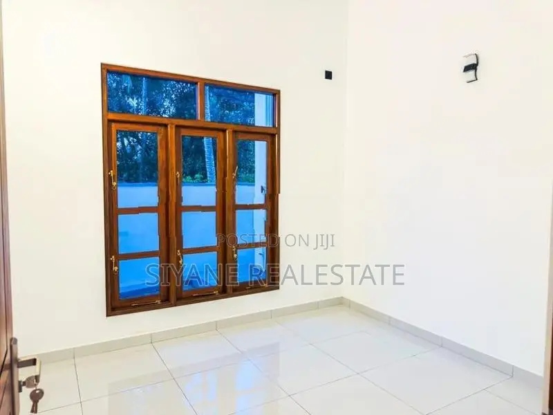 Brand New House for Sale in Athurugiriya