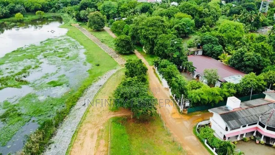 (AFA857) 05 Bed Bath Hotel Sale At Kataragama