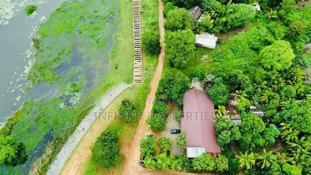 (AFA857) 05 Bed Bath Hotel Sale At Kataragama