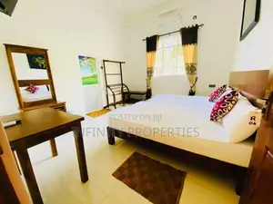 (AF578) 05 Bed Bath Hotel Sale At Kataragama