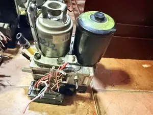 Toyota Prius Japan Recondition ABS