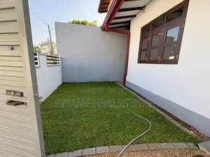 Brand New House For Sale In Athurugiriya
