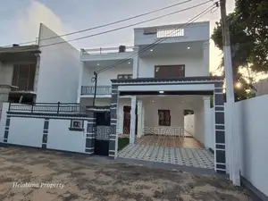 Modern Designed Luxury Three Storey House for Sale Piliyandala