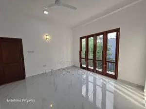 Modern Designed Luxury Three Storey House for Sale Piliyandala