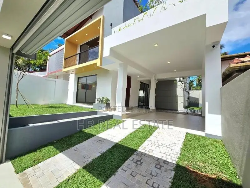 Modern Designed Luxury Two Storey House for Sale Makandana