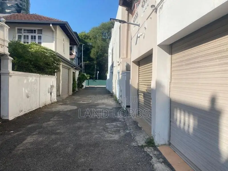 5.5P Land & Old House in Green Path Colpetty FOR SALE!