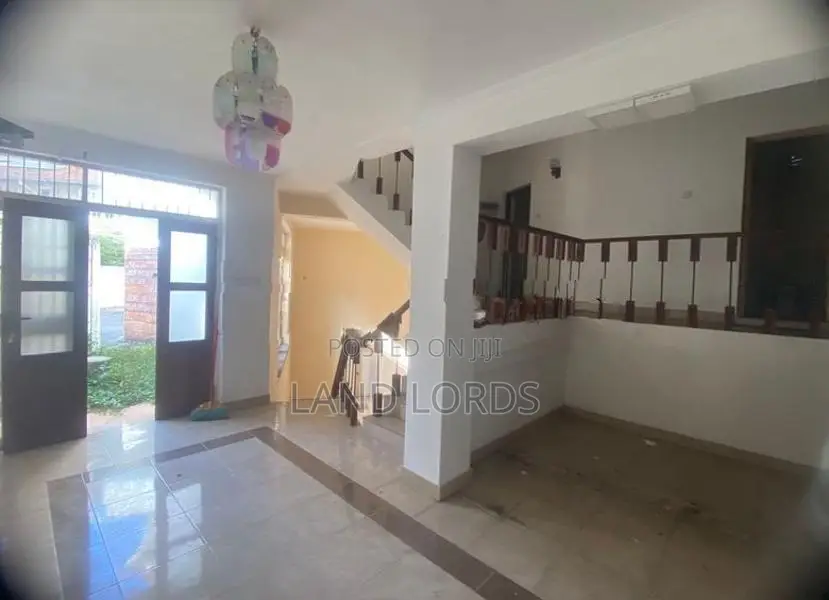 5.5P Land & Old House in Green Path Colpetty FOR SALE!
