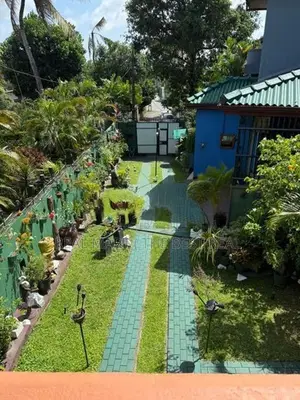 Nawala : 25 Perches Land with Liveable Two houses for sale
