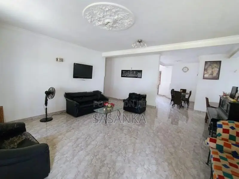 Homagama Three Storey Super Luxury House for Sale