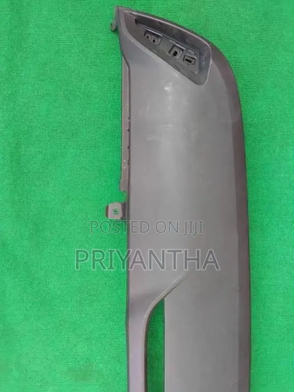 Toyota Yaris Ksp210 Rear Garnish/Diffuser