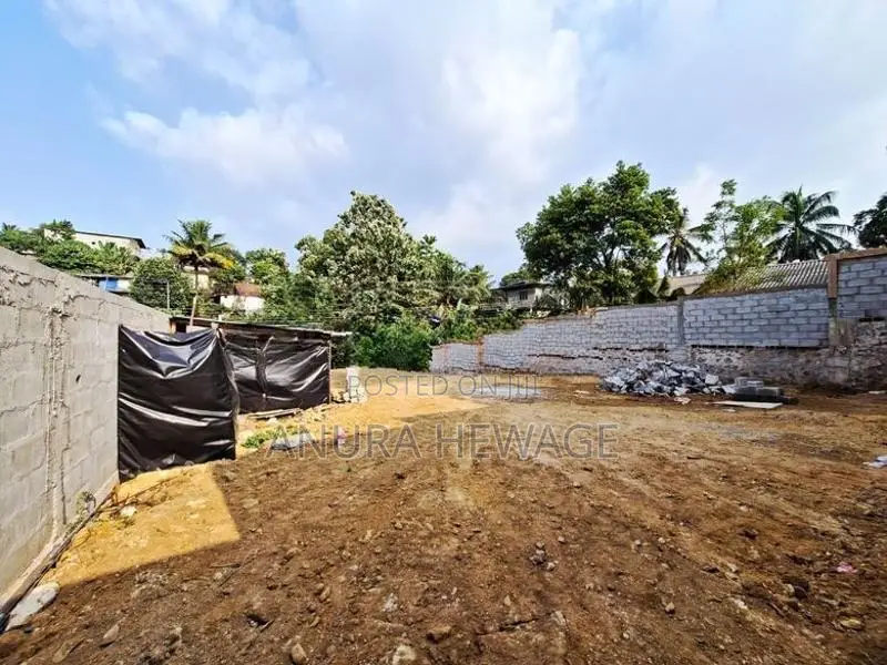හෝමාගම, පිංකෙත පාරට මුහුණලා පිහිටි ඉඩමක් විකිණීමට ඇත. (ID : HMGA004S)