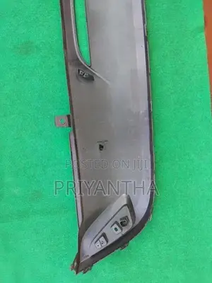 Toyota Yaris Ksp210 Rear Garnish/Diffuser