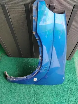 Suzuki Swift HT51S Fender